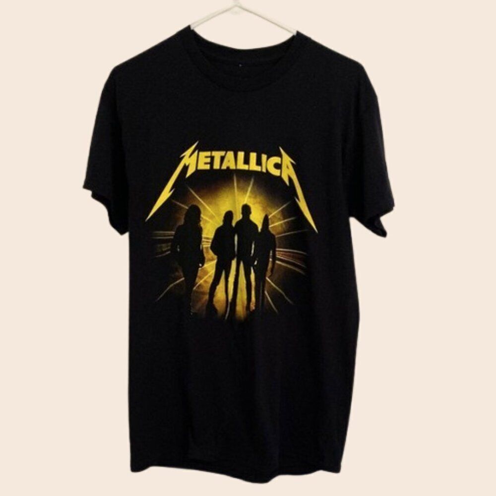 Metallica Black and yellow M72 World Tour Tee Size Medium